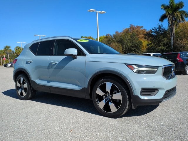 2019 Volvo XC40 Momentum