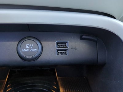 2019 Volvo XC40 Momentum