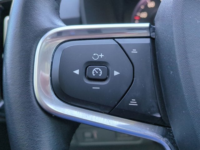 2019 Volvo XC40 Momentum