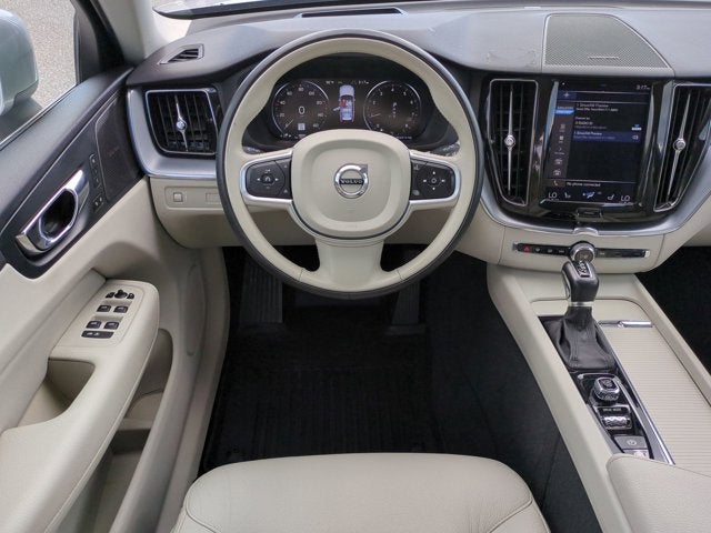 2020 Volvo XC60 Momentum