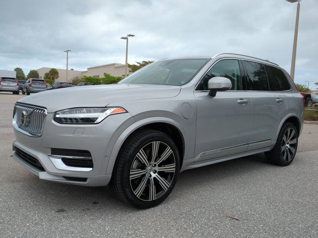 2024 Volvo XC90 Recharge Plug-In Hybrid Plus Bright Theme