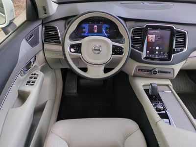 2024 Volvo XC90 Recharge Plug-In Hybrid Plus Bright Theme