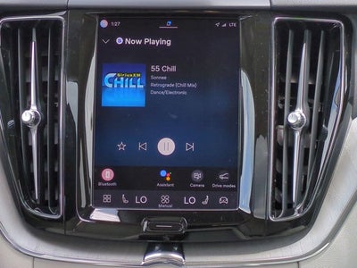 2024 Volvo XC60 Recharge Plug-In Hybrid Plus Dark Theme