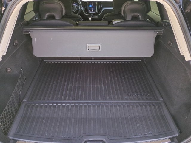 2023 Volvo XC60 Recharge Plug-In Hybrid Core Bright Theme