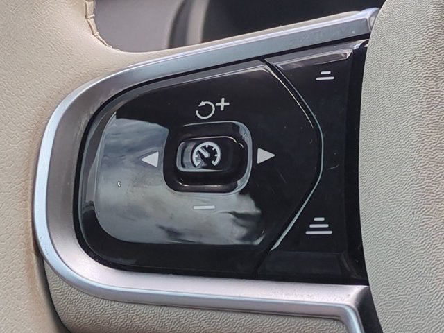 2025 Volvo XC90 Plug-In Hybrid Plus