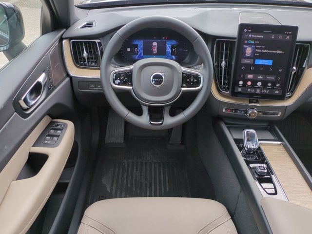 2026 Volvo XC60 Plug-In Hybrid Plus
