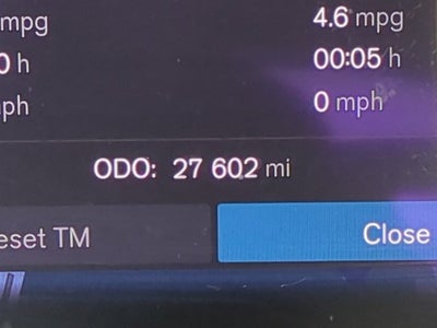 2023 Volvo XC40 Plus Dark Theme