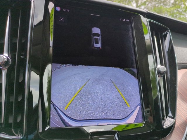 2023 Volvo XC60 Ultimate Bright Theme