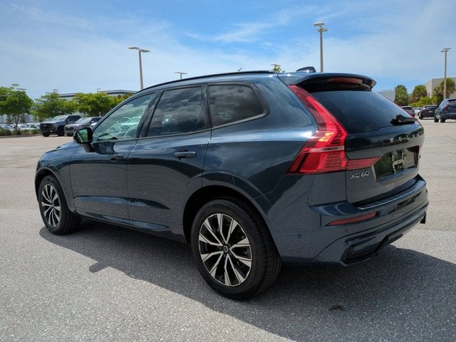 2023 Volvo XC60 Plus Dark Theme