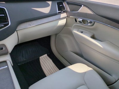2023 Volvo XC90 Plus
