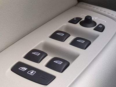 2023 Volvo XC60 Ultimate Bright Theme