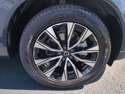 2024 Volvo XC60 Core Dark Theme