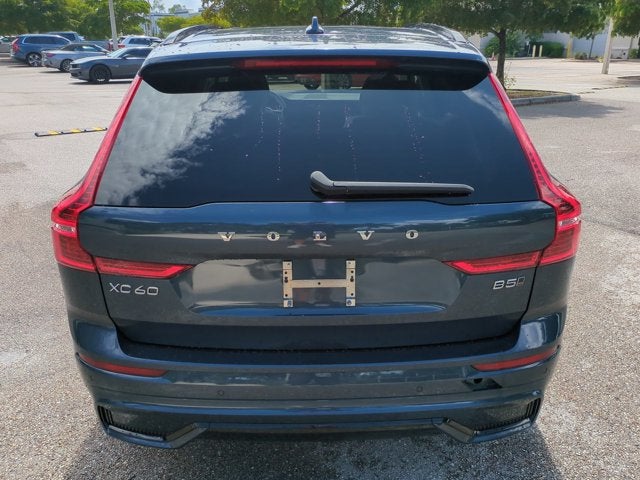 2024 Volvo XC60 Core Dark Theme