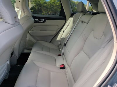 2024 Volvo XC60 Plus Dark Theme