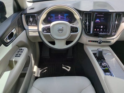 2023 Volvo XC60 Plus Dark Theme