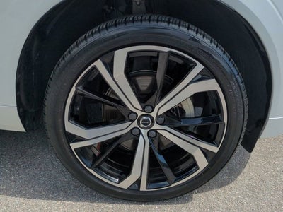 2024 Volvo XC60 Ultimate Dark Theme