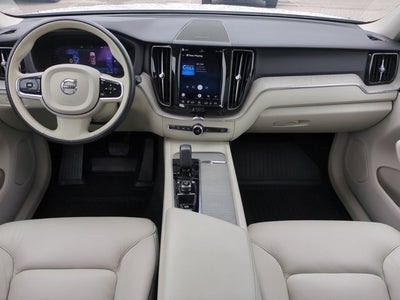 2023 Volvo XC60 Plus Dark Theme