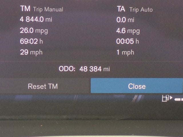 2023 Volvo XC60 Plus Dark Theme