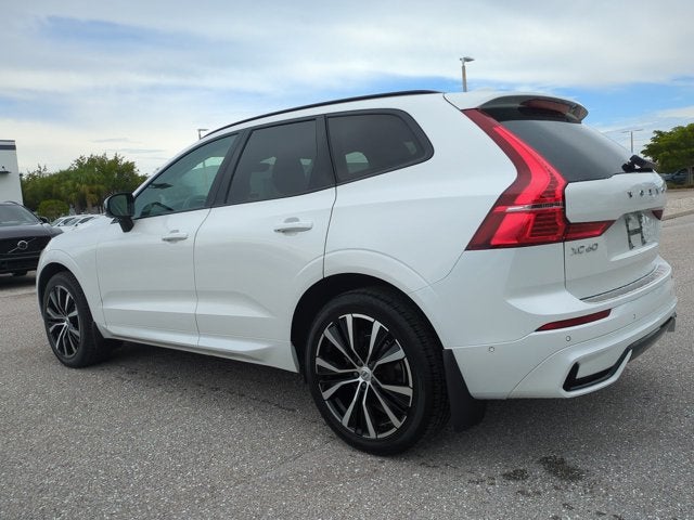 2023 Volvo XC60 Plus Dark Theme