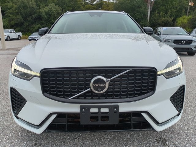 2023 Volvo XC60 Plus Dark Theme
