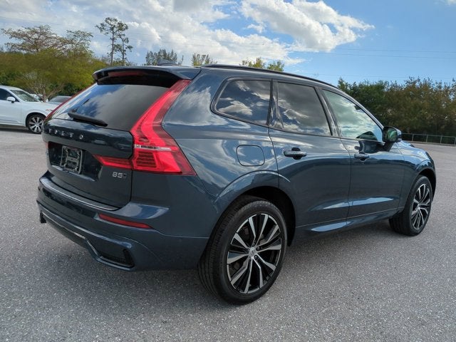 2023 Volvo XC60 Plus Dark Theme