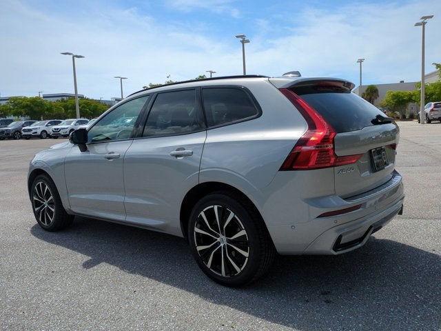 2023 Volvo XC60 Plus Dark Theme
