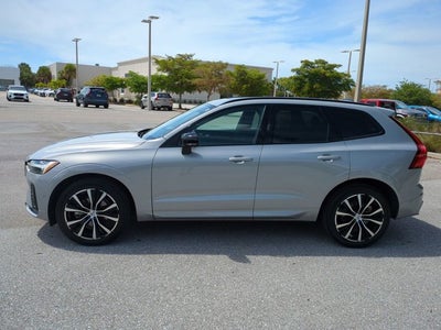 2023 Volvo XC60 Plus Dark Theme