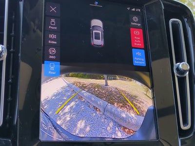 2023 Volvo XC40 Ultimate Bright Theme