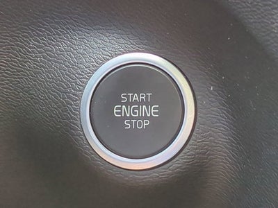 2023 Volvo XC40 Plus Bright Theme