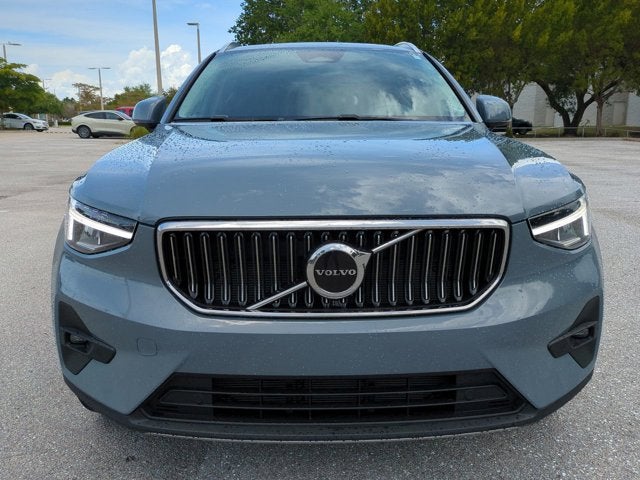 2023 Volvo XC40 Plus Bright Theme