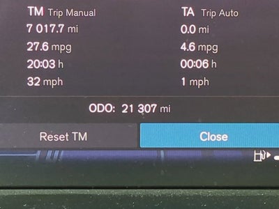 2024 Volvo XC40 Plus Bright Theme