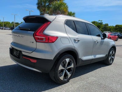 2023 Volvo XC40 Ultimate Bright Theme