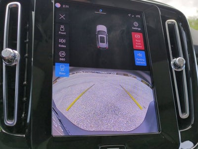 2023 Volvo XC40 Ultimate Bright Theme