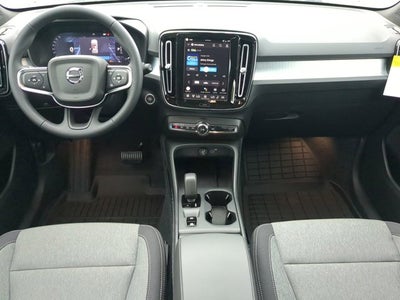 2026 Volvo XC40 Core