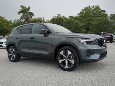 2026 Volvo XC40 Core