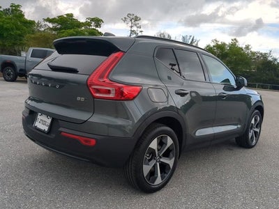 2026 Volvo XC40 Core