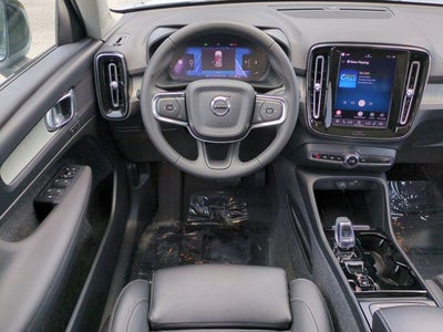 2024 Volvo XC40 Plus Dark Theme