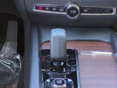 2025 Volvo V60 Cross Country Plus