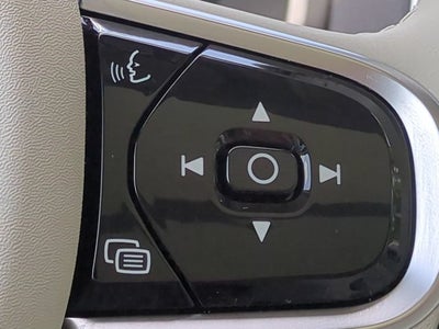 2025 Volvo XC90 Core
