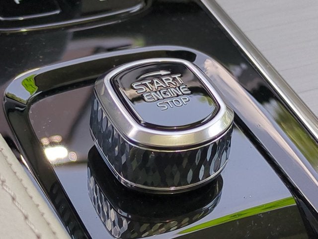 2025 Volvo XC90 Core