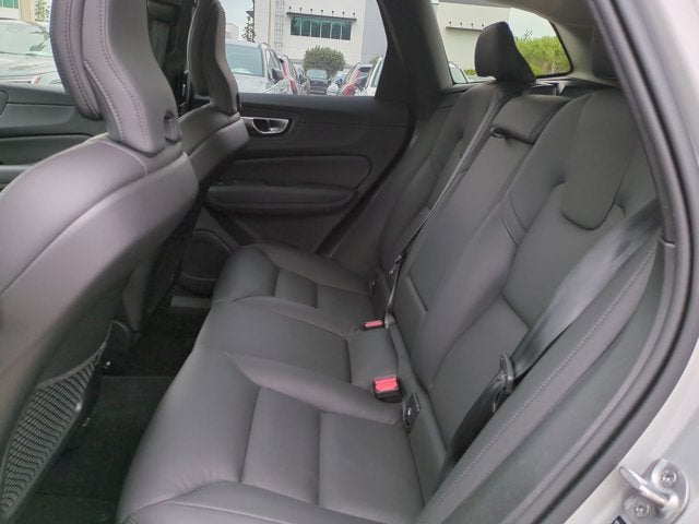 2025 Volvo XC60 Plus