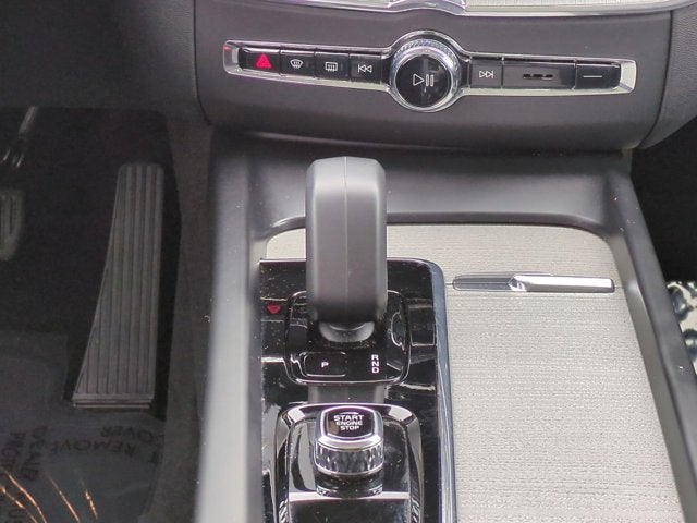 2025 Volvo XC60 Plus