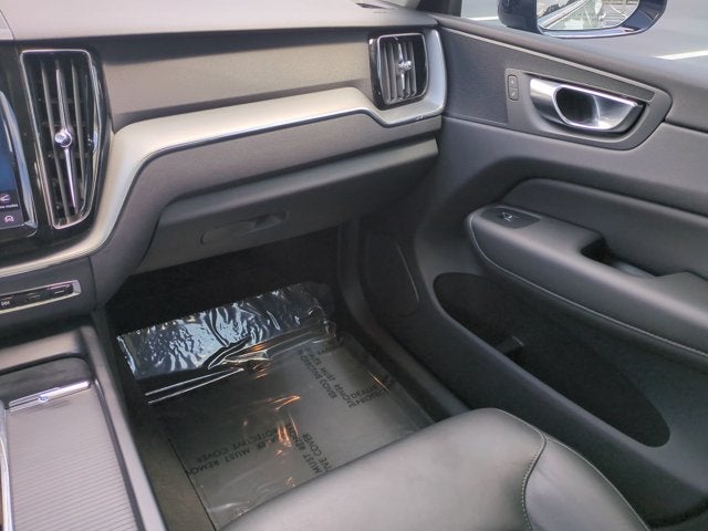 2025 Volvo XC60 Core