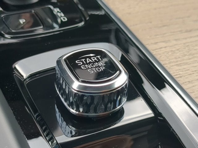 2026 Volvo XC60 Core