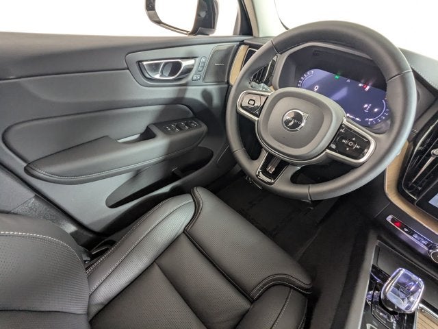 2026 Volvo XC60 B5 AWD Ultra