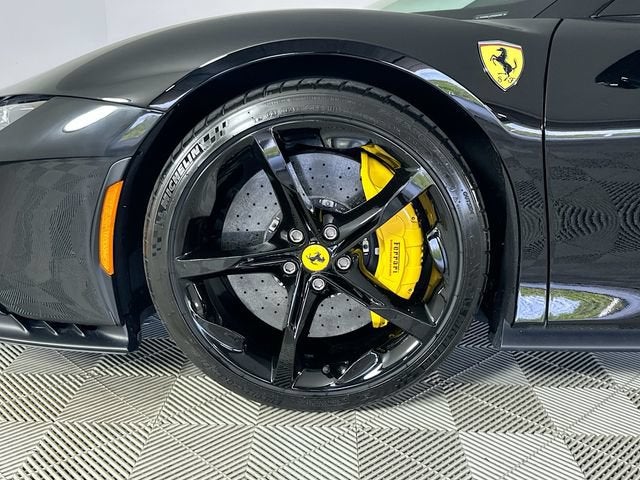 2023 Ferrari SF90 Stradale Base