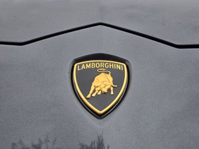 2019 Lamborghini Urus Base