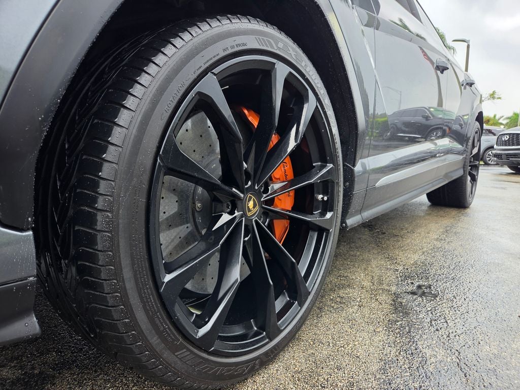 2019 Lamborghini Urus Base