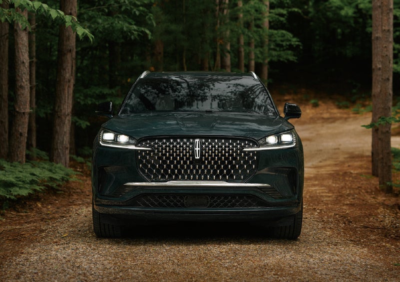 The front grille of a 2027 Lincoln Aviator® Black Label™ SUV is shown. | Gary Yeomans Lincoln Ocala in Ocala FL